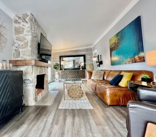 112 Yorktown, Newport Beach CA  92660-6144 exterior