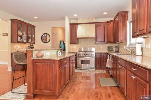 57 Boonton Ave, Kinnelon NJ  07405-2941 exterior