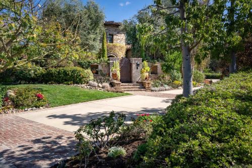 18581 Calle La Serra, Rancho Santa Fe, CA 92091-0157