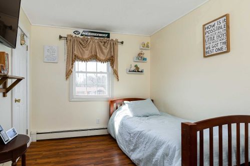 6 Rockledge Rd, Poughkeepsie NY 12601-6203 exterior