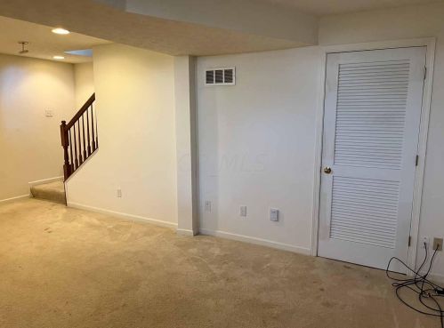 115 Springhouse Dr, Englewood OH  45322-8795 exterior