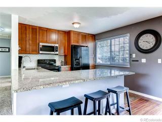 573 Sterne Pkwy, Littleton, CO 80120-3834