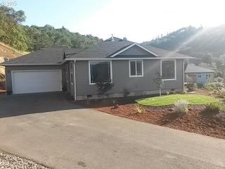 1724 Shale Ct, Roseburg, OR 97470-5751