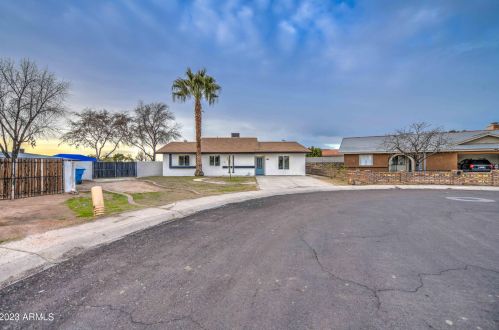 1024 62nd Ave, Phoenix, AZ 85043-1525