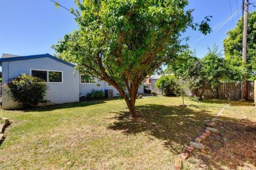 10909 Walnutwood Way, Rancho Cordova CA  95670-5114 exterior