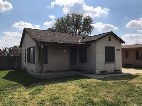 25597 Pacific St, San Bernardino, CA 92404-6448