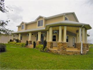 18901 Creekbridge Ct, Alva, FL 33920-3177