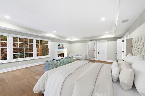 7 Cheshire Ct, Newport Beach CA  exterior