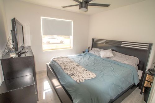 6651 25 St, Hollywood FL 33023-2738 exterior