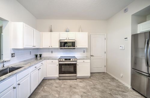 2217 Preservation Green Ct, Ruskin FL  33573-4418 exterior