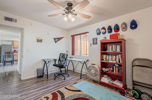 6725 Hawk Dr, Tucson AZ  85730-3247 exterior