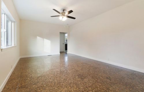 449 Pine St, Modesto CA  95351-2552 exterior
