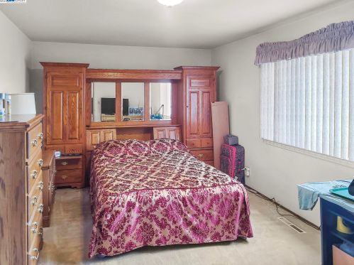 20406 Almeda St, Hayward, CA 94546-5215