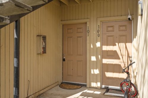 3941 Madison Ave, North Highlands, CA 95660-6310