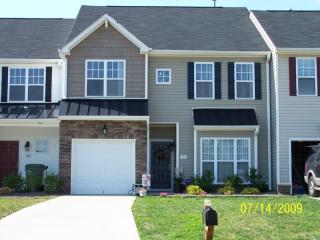 136 Penry Ln, Clemmons, NC 27012-6868