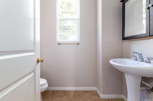 28926 Kennebunk Ct, Temecula CA  92591-7534 exterior
