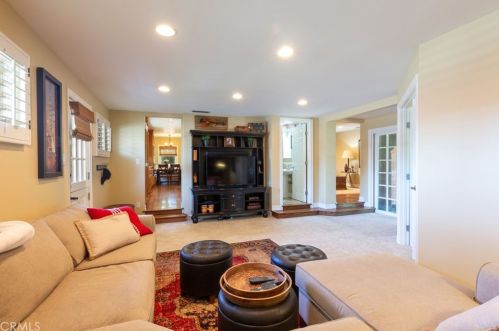 2802 Josie Ave, Long Beach CA 90815-1514 exterior