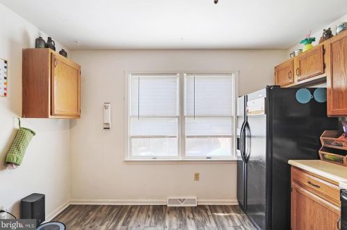 18 Greenway Ln, Dover DE  19904-6588 exterior