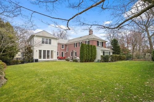 129 Loring Ave, New Rochelle NY  10803-2013 exterior