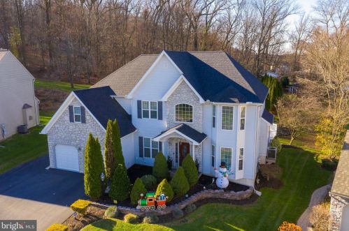 617 Springton Way, Lancaster, PA 17601-1990