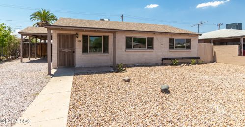 3266 30th St, Tucson, AZ 85713-2228