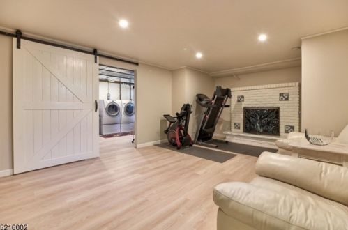 25 Cedar Rd, Skyline Lakes NJ  07456-1811 exterior