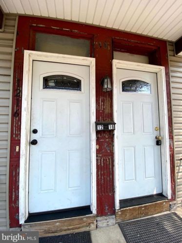 1216 Derry St, Harrisburg PA 17111-1141 exterior