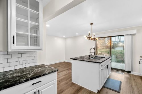107 Forest Edge Dr, Sewickley PA  15143-8928 exterior