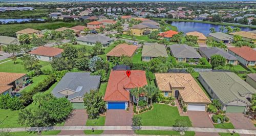 11988 Crestwood Cir, Fort Pierce, FL 34987-2738