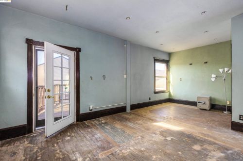 1115 Chestnut St, Oakland CA 94607-2874 exterior