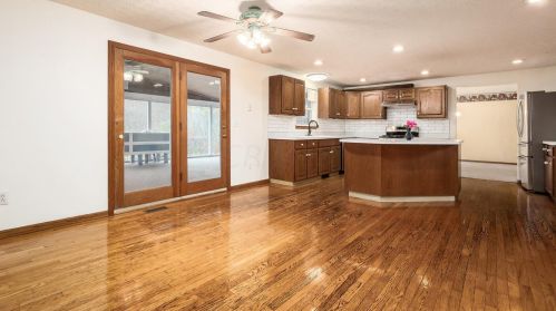 550 Spring Valley Dr, Zanesville OH  43701-0805 exterior