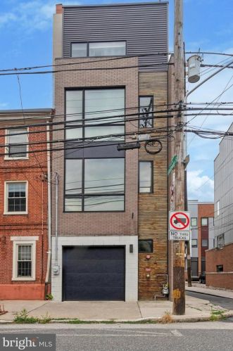 310 Fairmount Ave, Philadelphia PA  19123-2931 exterior
