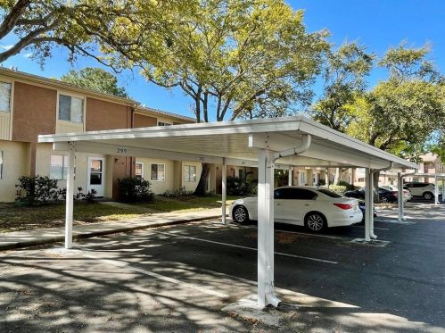 136 114th Ter, Saint Petersburg, FL 33716-2831