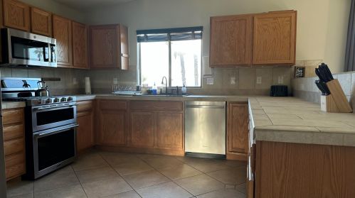 9805 Verbena Dr, Desert Hot Springs CA  92240-1908 exterior