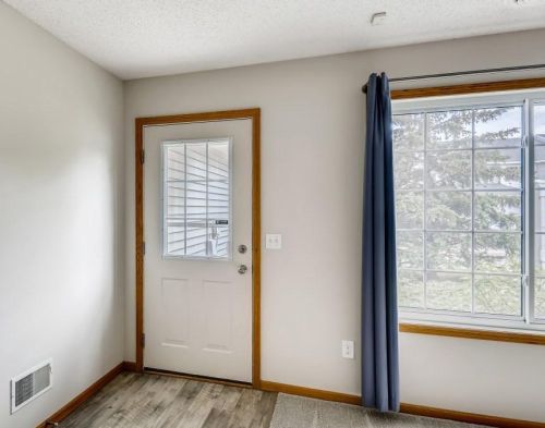 15932 Flotilla Trl, Saint Paul, MN 55124-6014