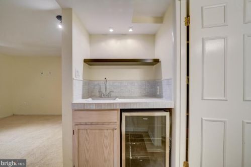 3517 Soffit Pl, Woodbridge VA  22192-5213 exterior