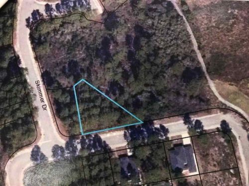 127 Skimmer Ln, Carrabelle, FL 32322-8017