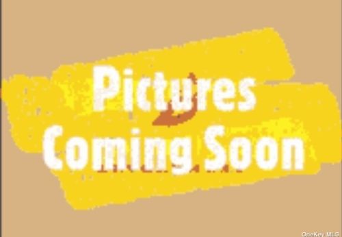 426 51st St, North Lindenhurst, NY 11757-1656