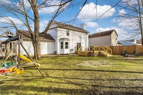 221 Bent Tree Ln, Pataskala OH  43062-8111 exterior