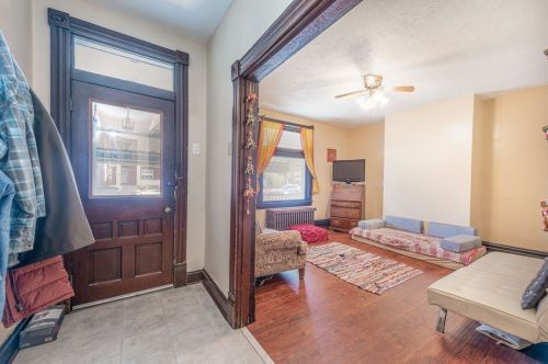 707 17th Ave, Whitaker PA  15120-2031 exterior