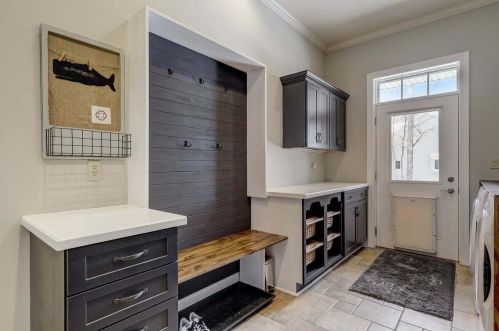 1947 Southwood Trl, West Bend WI  53090-8971 exterior