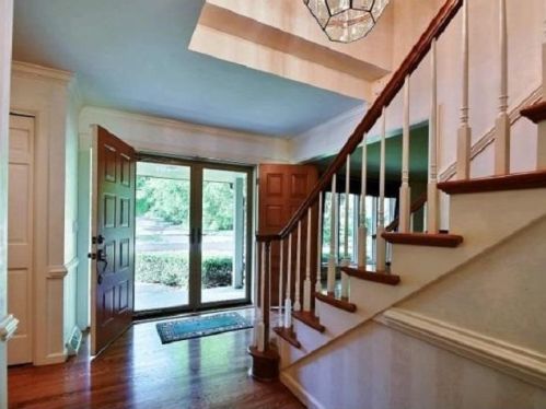 2561 Parkwood Dr, Green Bay, WI 54304-1941