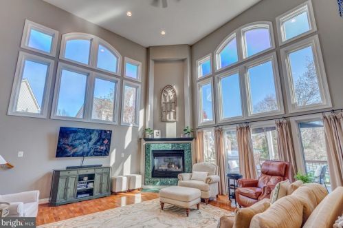 18292 St Georges Ct, Leesburg VA  20176-7421 exterior