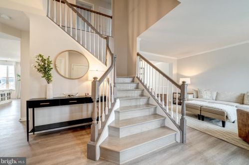 15633 Merrily Way, Woodbridge VA  22193-1097 exterior