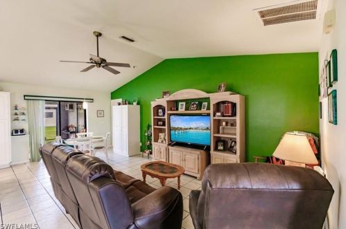 4723 25th Ct, Cape Coral, FL 33914-6138