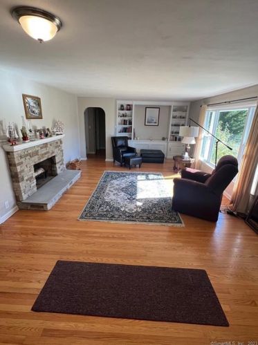 531 Mill St, Southington, CT 06489-4702