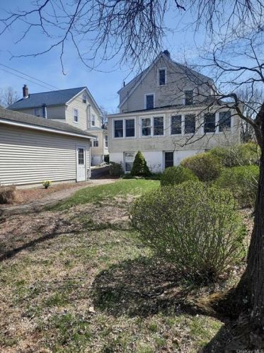 15 Wilkin Ave, Middletown, NY 10940-5509