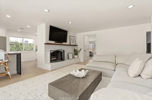 3108 Levante St, Carlsbad CA  92009-8332 exterior