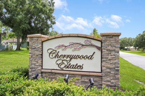 2976 59th Ave, Vero Beach, FL 32966-6464
