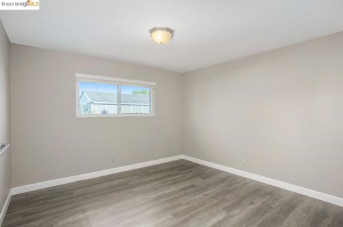 214 Ruby St, Oakley CA  94561-2197 exterior